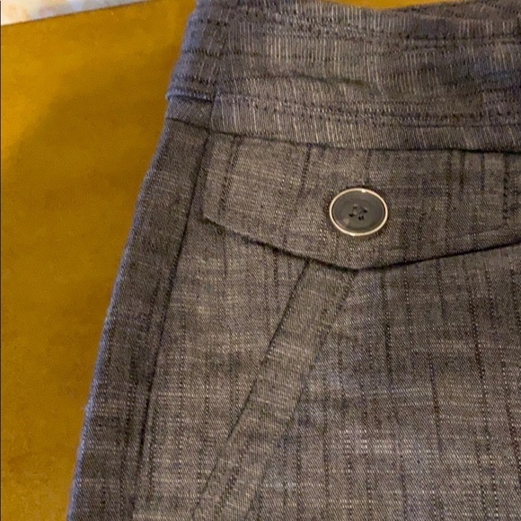 🧨SALE 3/$25‼️ 💋 Larry Levine Stretch Capris💋 - Picture 5 of 7